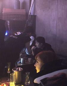 网红三个男人蹦迪视频,场面火爆引网友热议