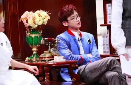 明星用餐吃鸡腿,一探鸡腿背后的故事