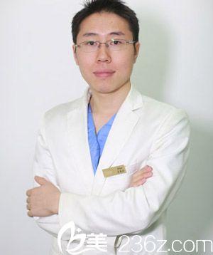 明星整形合作医生,合作背后的故事与真相