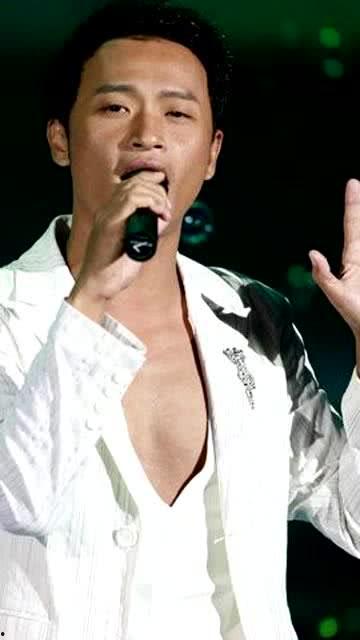 明星陈志朋,从偶像到时尚先锋，跨界转型的传奇人生